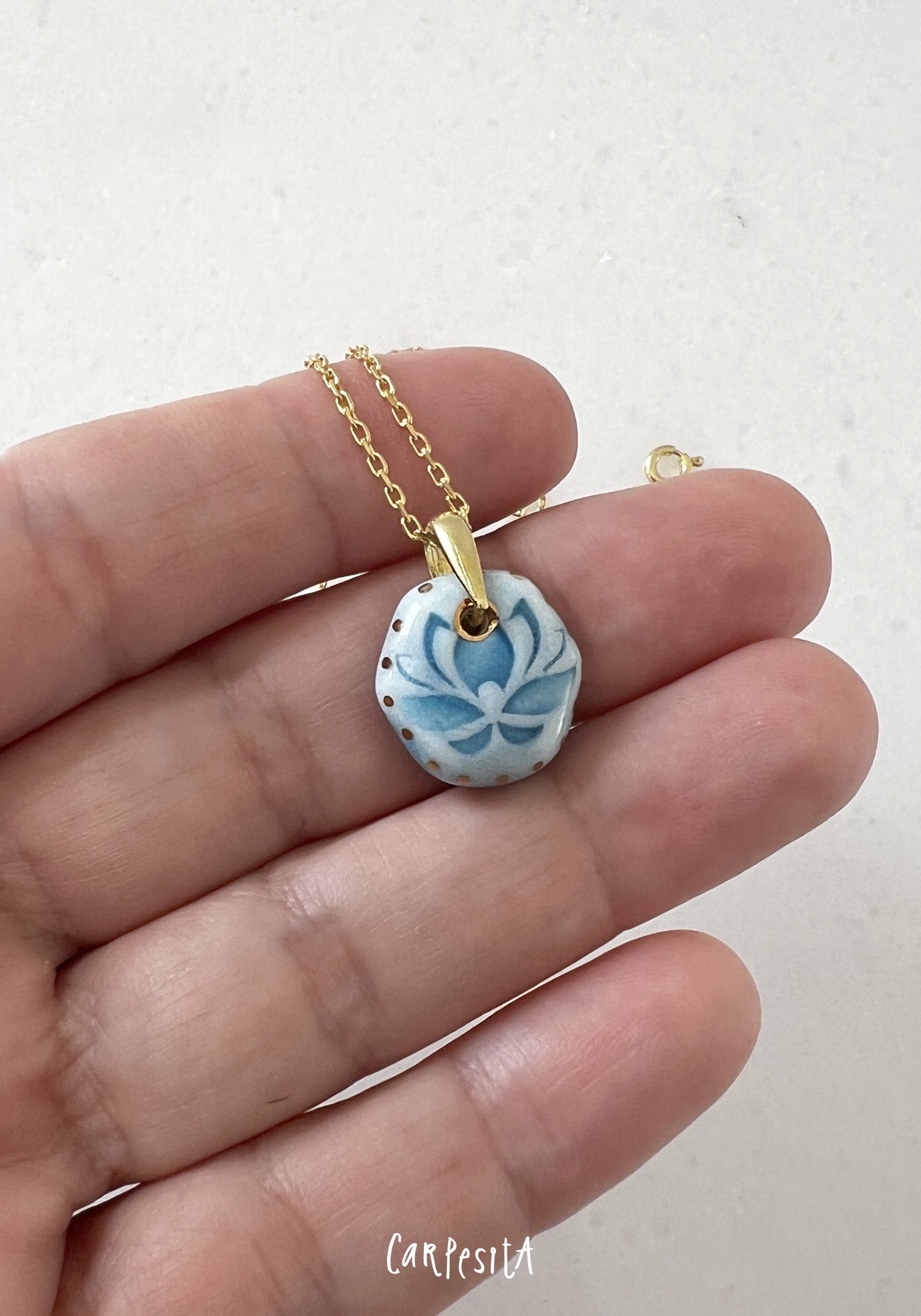 Mini Mavi Lotus Kolye