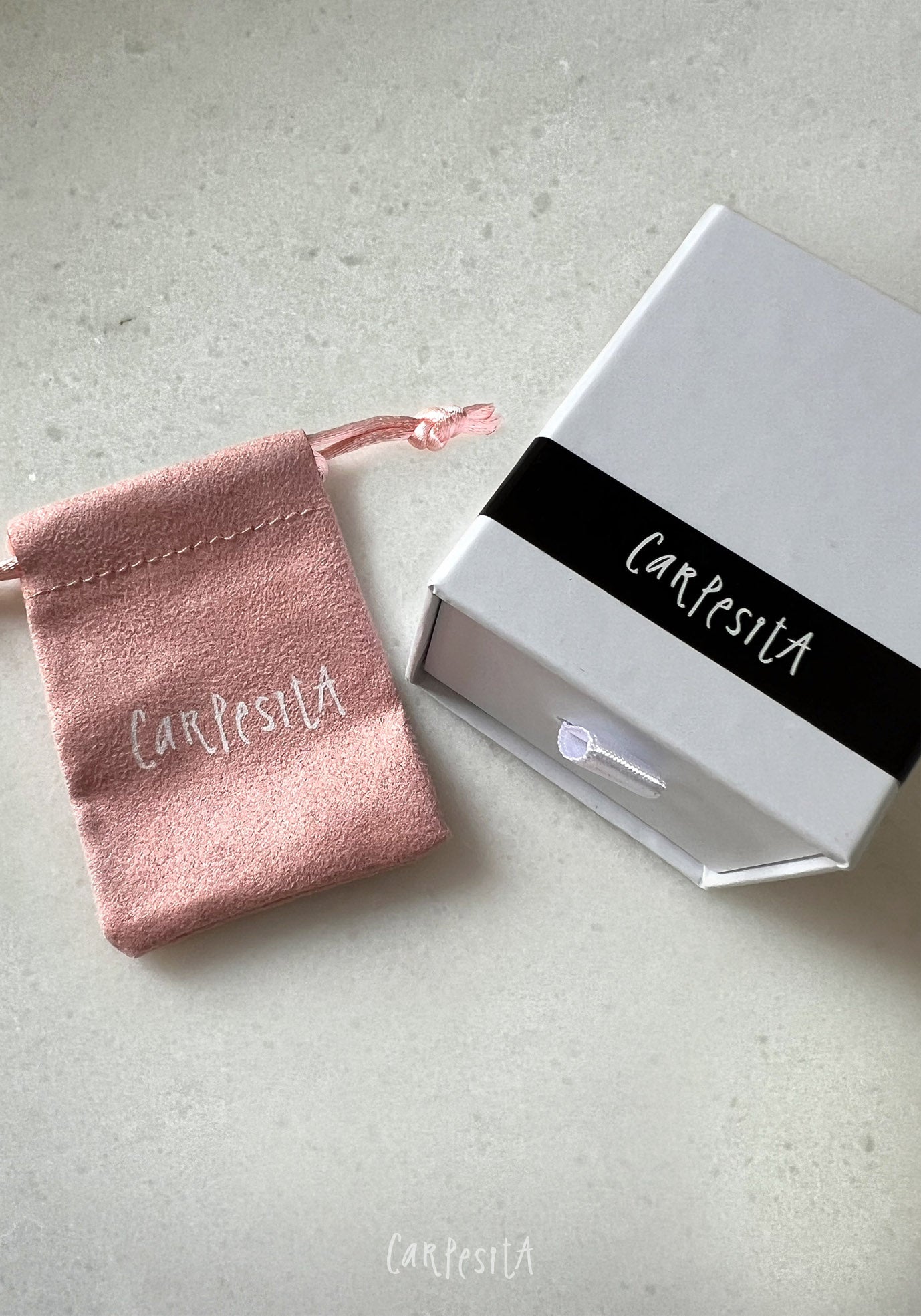 Siyah Nazarlık Kalp Küpe Çifti