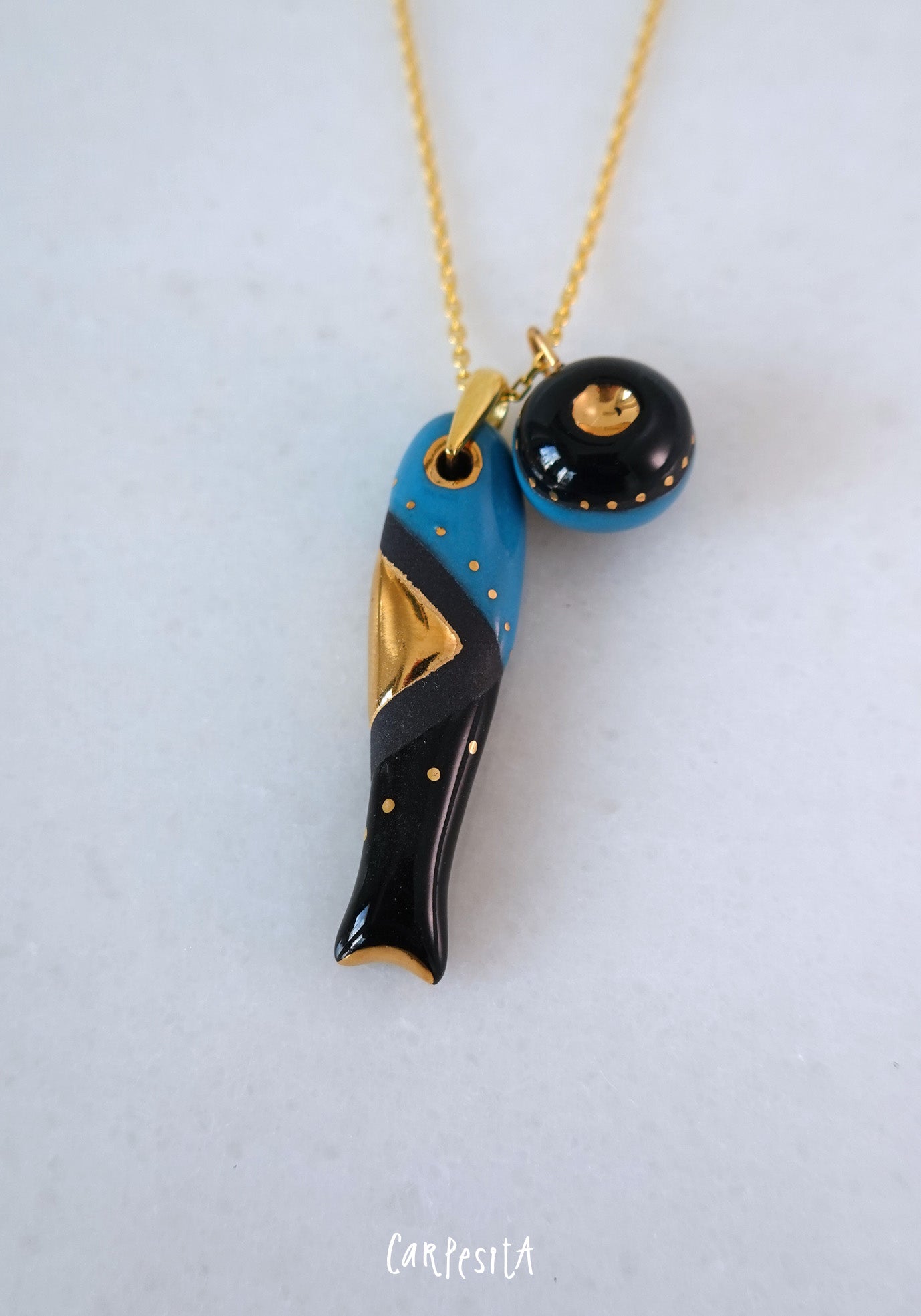Siyah Mavi Balık Kolye
