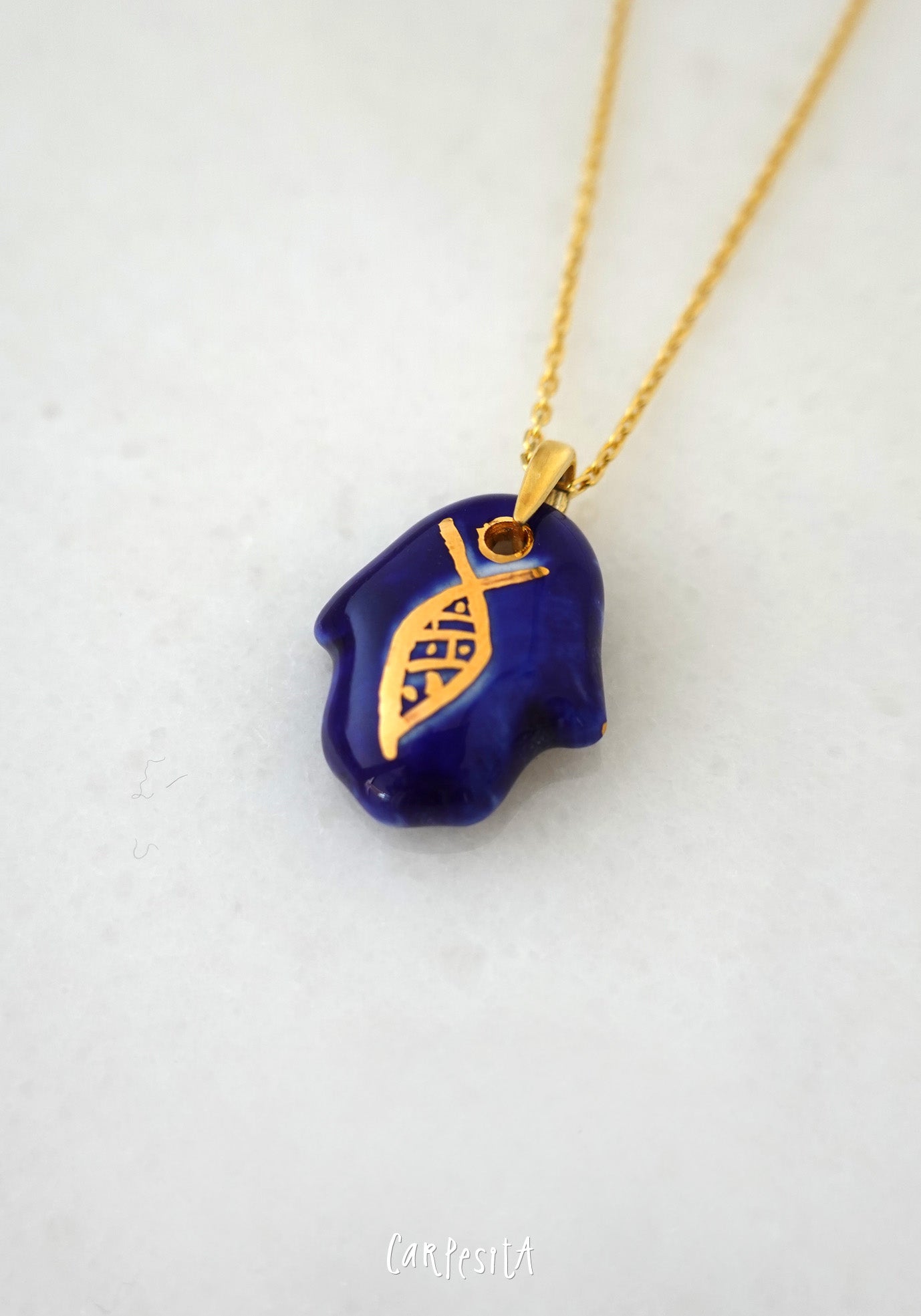 Lacivert Balıklı Hamsa Kolye