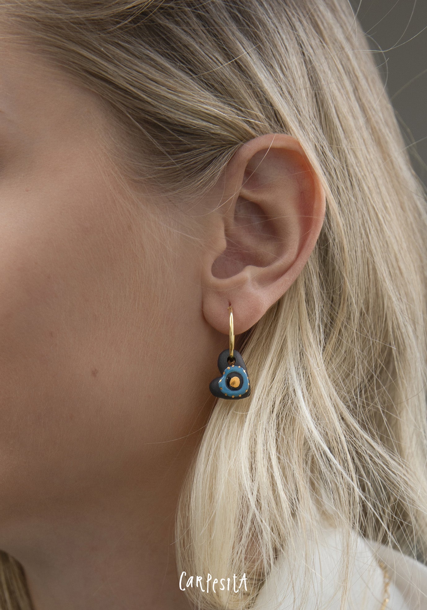 Siyah Nazarlık Kalp Küpe Çifti